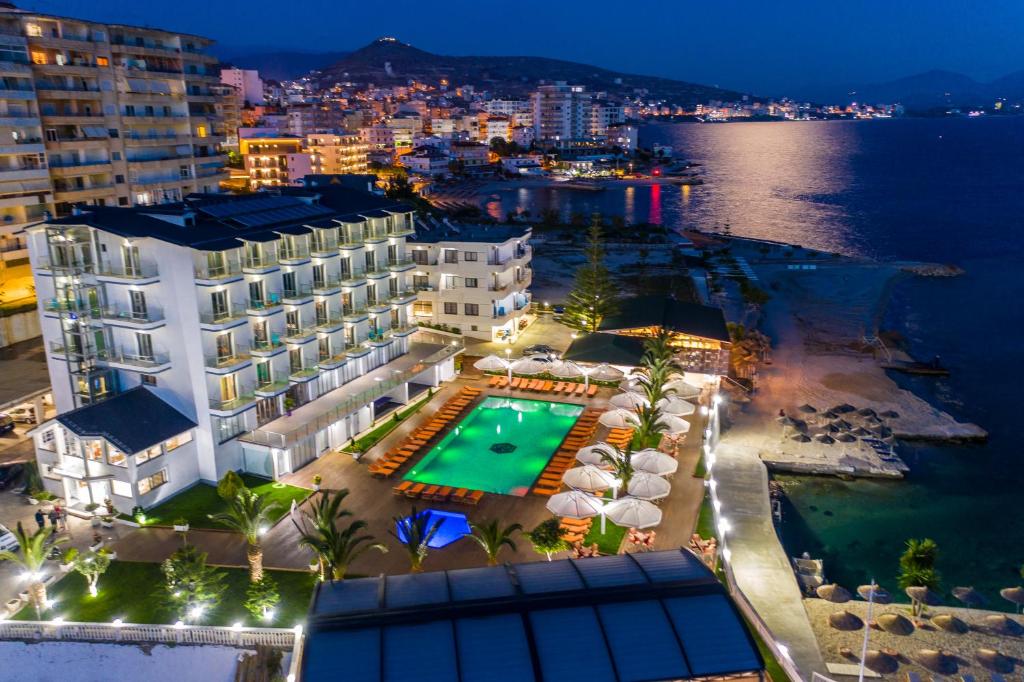 Hotel Saranda Palace 4*